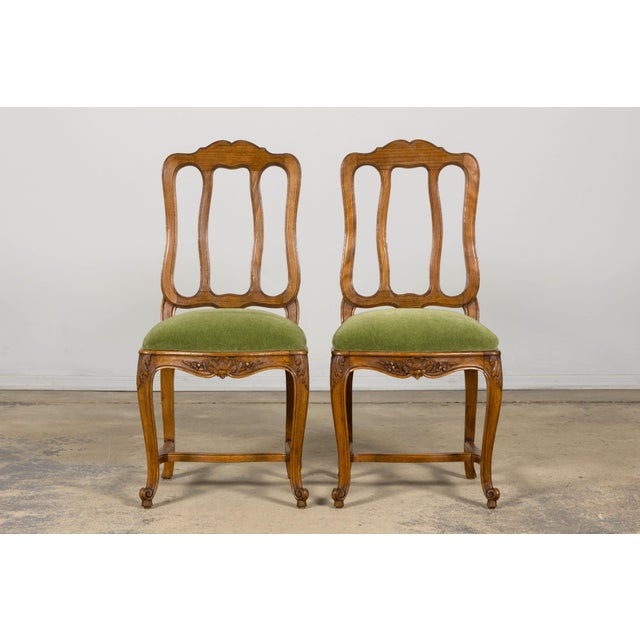 Early 20th Century French Louis XV Walnut Dining Chairs With Moss Green Mohair, Set of 8 For Sale - Image 11 of 18