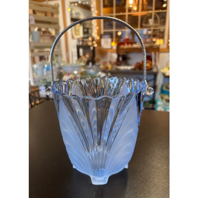 1950s Art Nouveau Cambridge Glass Alpine Moonlight Blue Ice Bucket For Sale In Philadelphia - Image 6 of 12