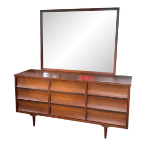 Johnson Carper Brentwood Mid Century 9 Drawer Dresser Credenza