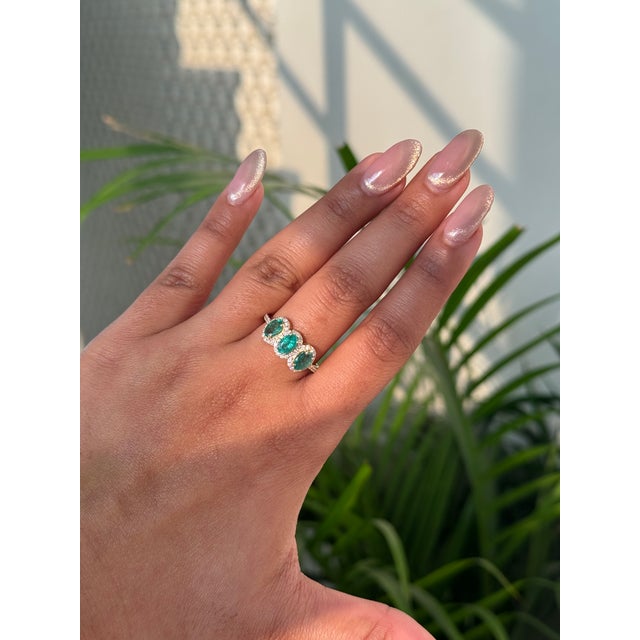 1.35ct Emerald Diamond Three-Stone Art Deco Ring Size 5 in 18k Yellow Gold For Sale - Image 9 of 18