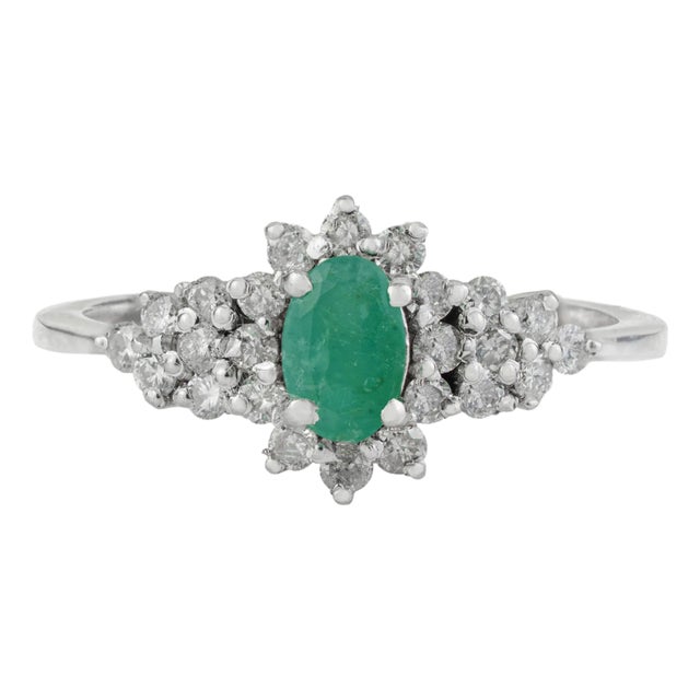 Diamond Studded Regal Natural Emerald Wedding & Engagement Cocktail Ring Size 7 For Sale