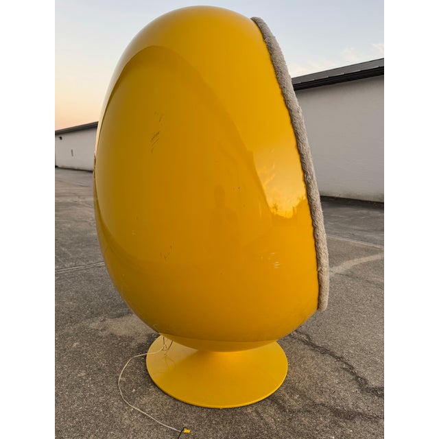 1960s Attributed to Henrik Thor-Larsen “Ovalia” Egg Chair W/ Speakers – Yellow & Beige – Space Age Mid Century Modern (1968 Torlan Sweden) For Sale - Image 5 of 12