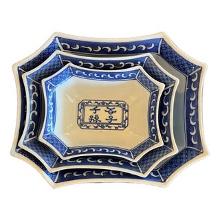 Vintage Blue & White Porcelain Nesting Serving Dish Set - Landscape Scene - Set of 3 For Sale