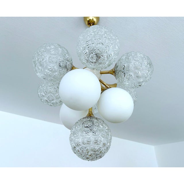 Large Italian Space Age Pendant Light in Glass, 1960s For Sale - Image 15 of 18