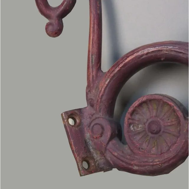 - Gründerzeit-era wall candle holder in cast iron - With floral decorations - Original paint