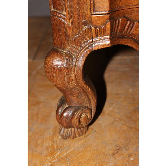 Louis XV Style Commode in Walnut and Cherry Wood, 1700s For Sale - Image 12 of 17