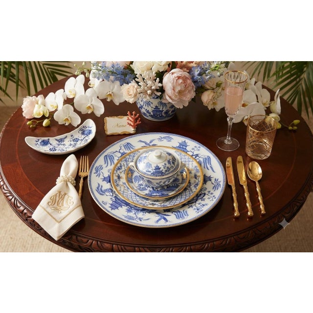 Up for your consideration is a classic set that is increasingly difficult to find in a complete group of six. Bring...