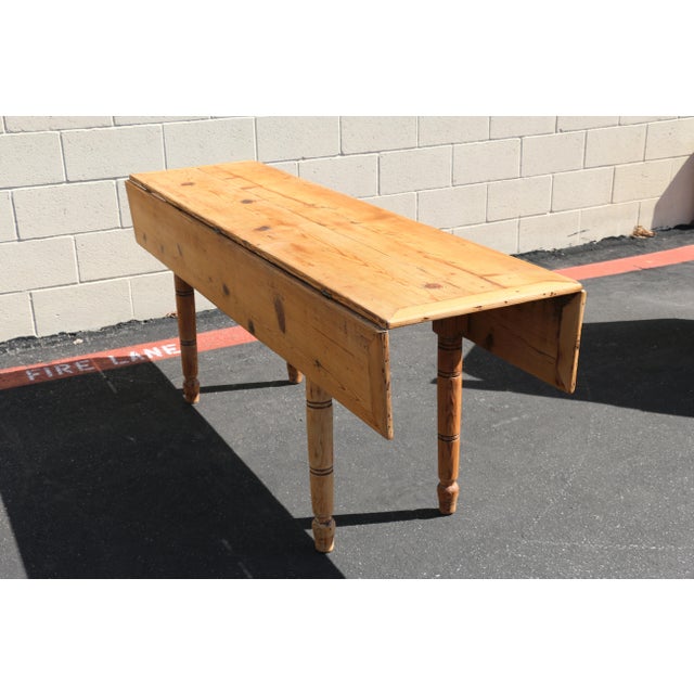 19th Century French Provincial Farmhouse Pine Drop-Leaf Dining Table For Sale - Image 9 of 18