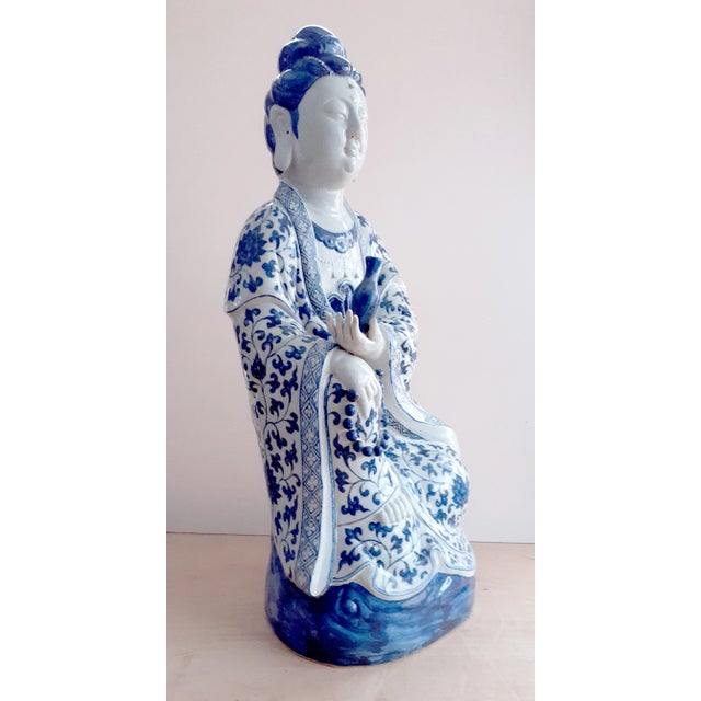 Early 20th Century Chinese Blue and White Porcelain Sitting Buddha For Sale In Portland, OR - Image 6 of 11