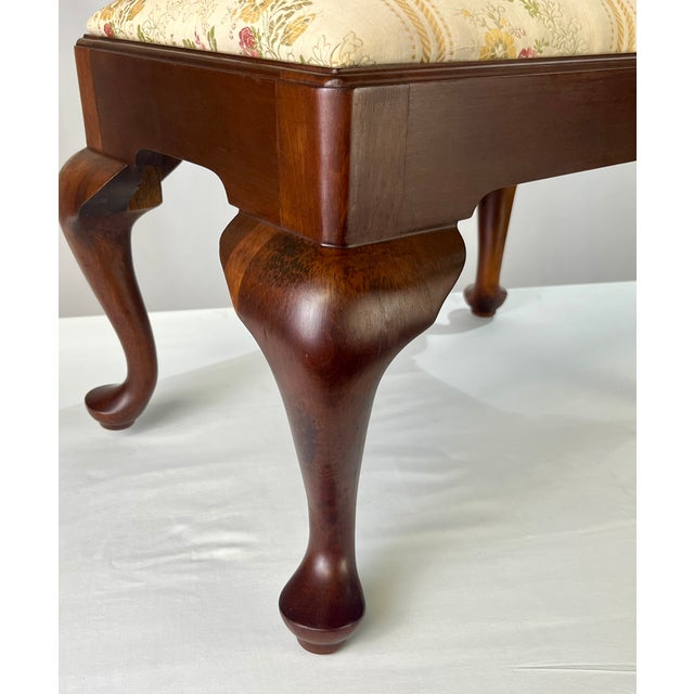 Late 20th Century Vintage Henkel Harris Attributed Queen Anne Style Mahogany Footstool For Sale - Image 5 of 15