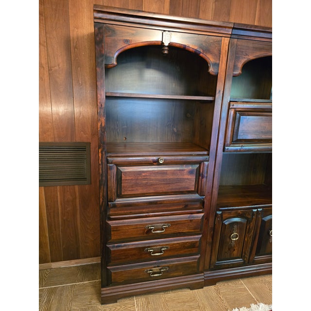 American 1970s Mid Century Ethan Allen Style Triple Etagere Cabinet For Sale - Image 3 of 13