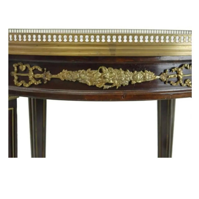 French Belle Epoque Louis XVI Style Bronze Mounted Oval Side Table For Sale - Image 3 of 9