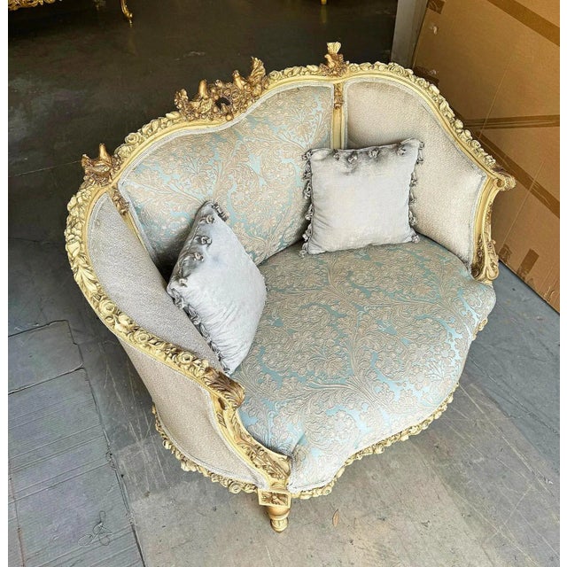 Baroque French Baroque Style Beige Sofa With Gold Leaf Details For Sale - Image 3 of 7
