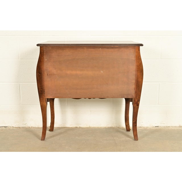 Italian Louis XV Burled Walnut Bombay Commode With Mounted Gilt Bronze Ormolu | Circa 1960s For Sale - Image 15 of 17