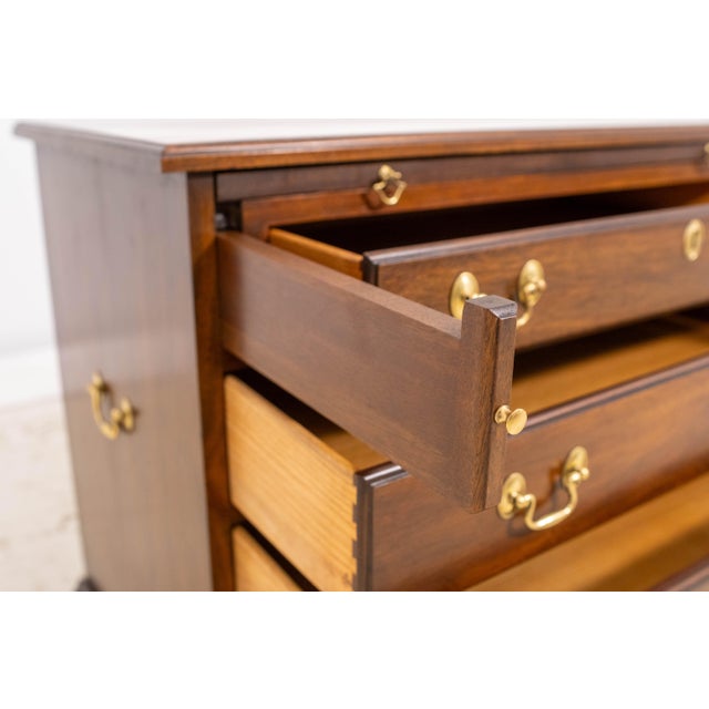 Wood Henkel Harris 4 Drawer Mahogany Server Bachelor Chest For Sale - Image 7 of 18