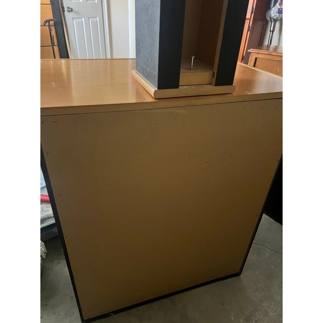 Late 20th Century Postmodern Blond Wood and Black Lacquered Nightstands With Glass Display Shelves - A Pair For Sale - Image 11 of 12