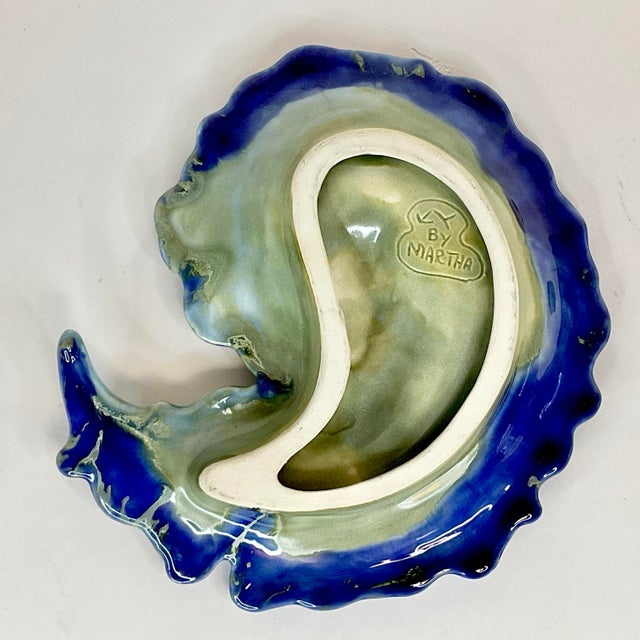 1970s Americana Folk Art Majolica Acanthus Leaf Ceramic Pottery Catchall, Signed Martha For Sale - Image 11 of 11