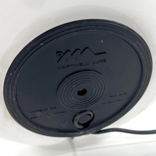 White Model 643 Foglia Table Lamp by Elio Martinelli for Martinelli Luce, 1970s For Sale - Image 8 of 9