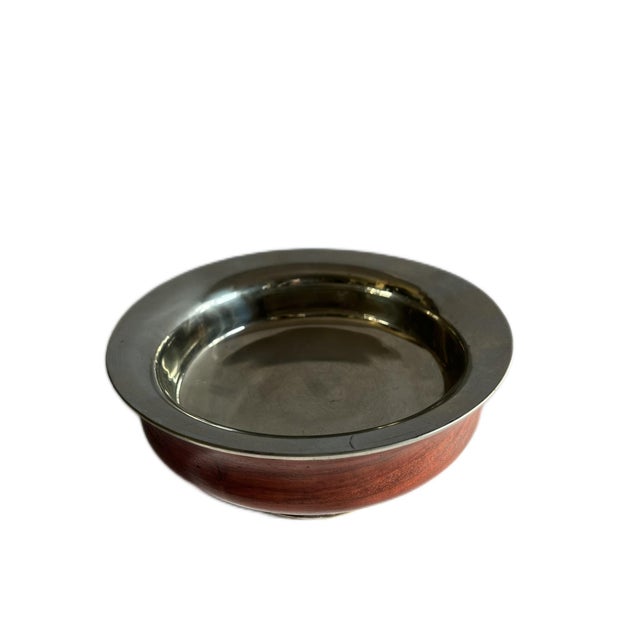 This type of bowl originates from Tibet and the Himalayan region, traditionally used for drinking tea. Tea in the...