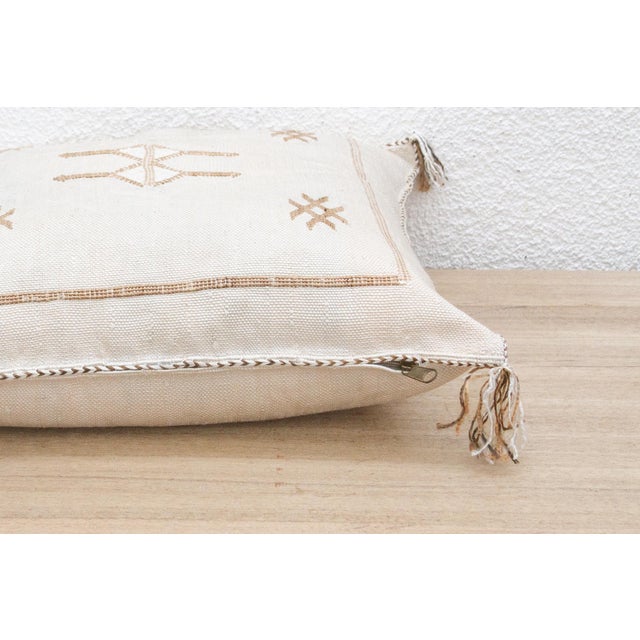 White Kasbah Silk Rug Pillow For Sale - Image 4 of 6