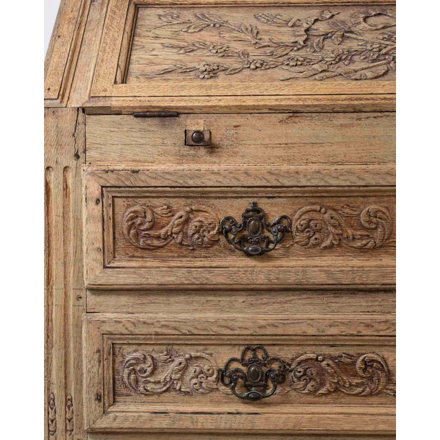 French Louis XVI Period Carved Oak Slant-Front Secretary Desk, Liège, Late 18th For Sale - Image 10 of 13