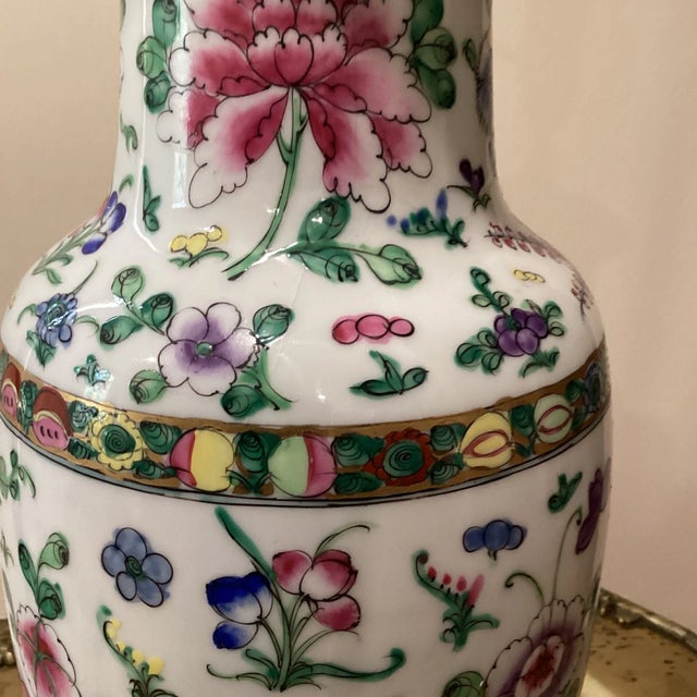 Vintage Chinoiserie Handmade Hand-Painting Chinese Flowers Motifs Porcelain Table Lamp With Brass Base For Sale - Image 4 of 13