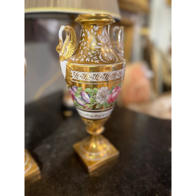 Early 19th Century Circa 1800 Pair of Floral Paris Porcelain Urns For Sale - Image 5 of 6