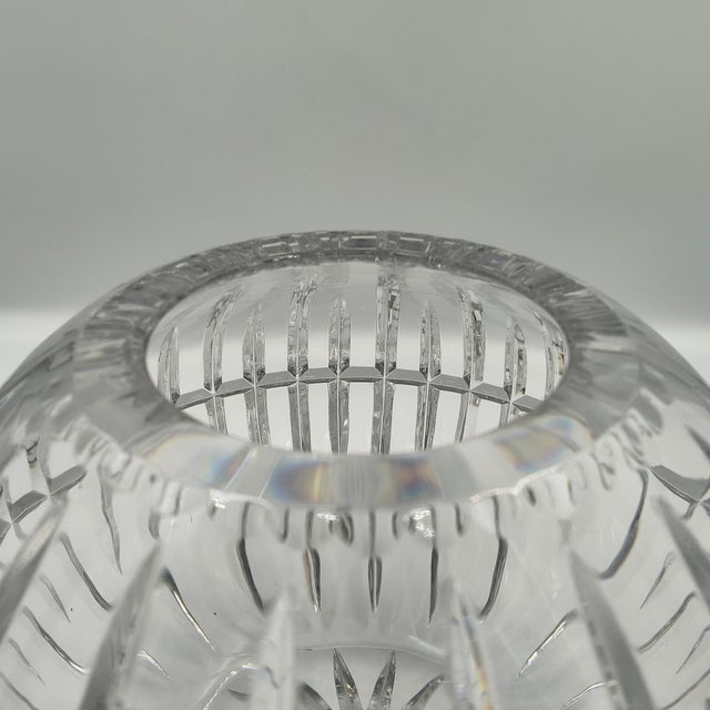 Mid-Century Modern Italian Cut Crystal Spherical Vase, 1960s For Sale - Image 4 of 6