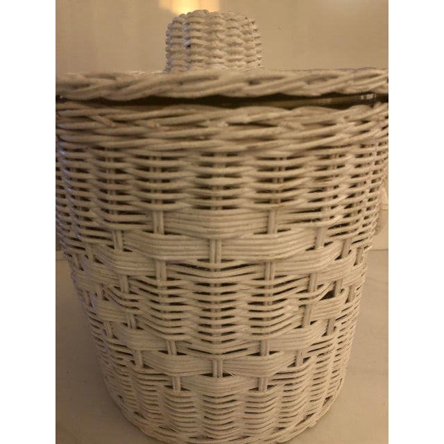 Mid-Century Modern 1960s White Wicker Ice Bucket With Lid and Plastic Inserts For Sale - Image 3 of 5