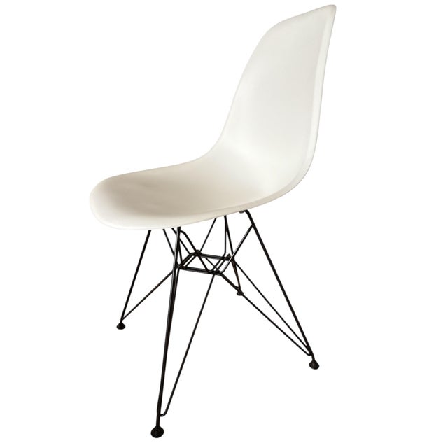 Metal White DSR Chair by Charles & Ray Eames for Vitra, 2017 For Sale - Image 7 of 7