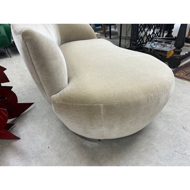 1970s Vladimir Kagan for Directional Attributed Cloud Sofa in Mohair For Sale In Houston - Image 6 of 9