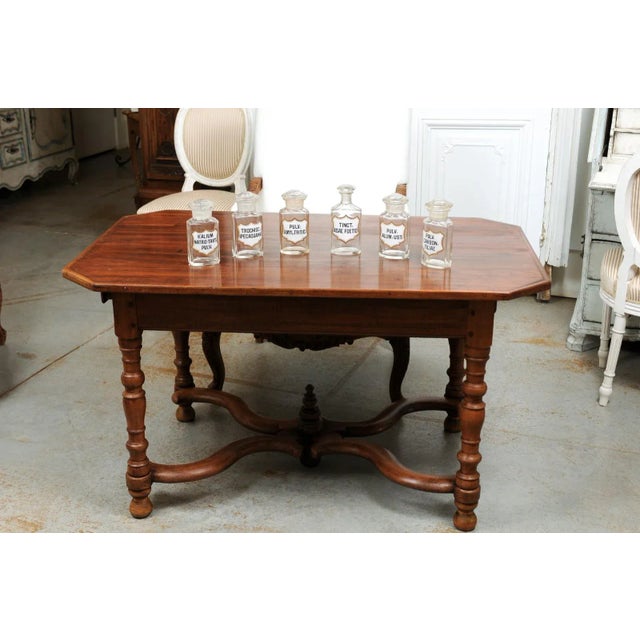 Mid 19th Century 1840s French Louis-Philippe Period Glass Apothecary Jar with Latin Label For Sale - Image 5 of 12