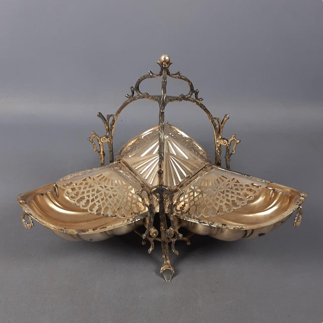 Antique Late 19th Century Victorian Sheffield Folding Shell Biscuit Jar from Elkington For Sale - Image 3 of 17