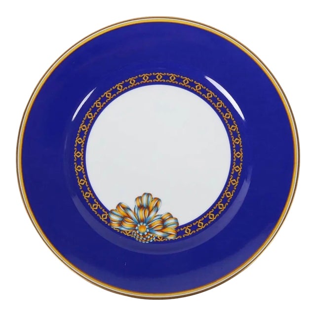 Authentic Hermès Cocarde De Soie Porcelain Dinner Plate 1 of 16 Available For Sale