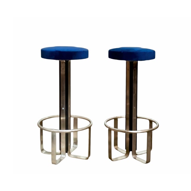 Vintage Blue Velvet and Chrome-Plated Metal Bar Stools, Italy, 1970s, Set of 2 For Sale - Image 6 of 6