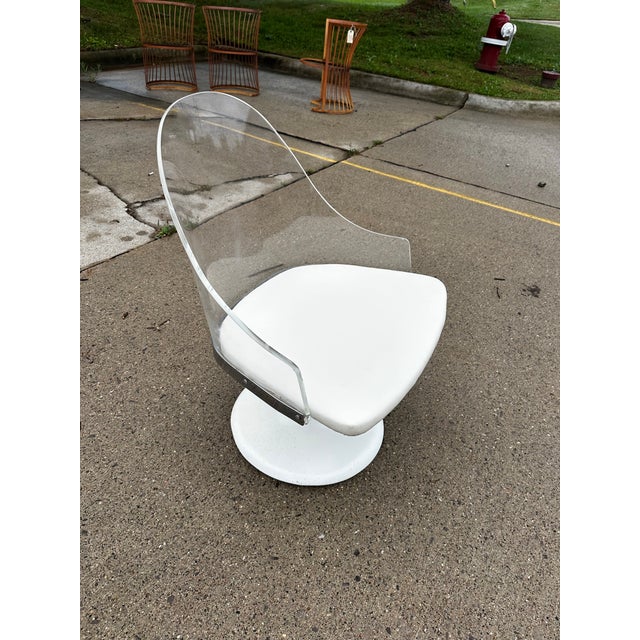 Lucite Space Age Swivel Chair After Laverne For Sale In Detroit - Image 6 of 12