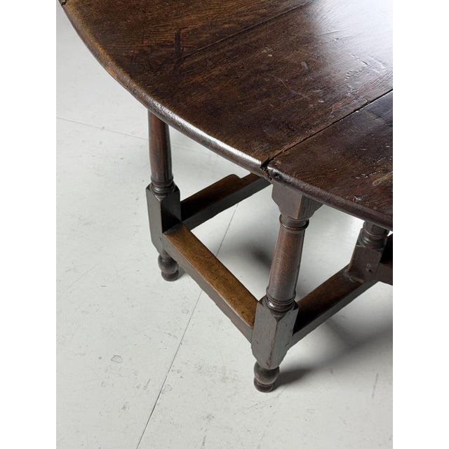 English Gateleg Table in Oak For Sale - Image 3 of 18