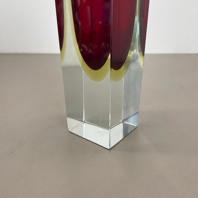 Sommerso Murano Glass Cube Vase attributed to Flavio Poli, Italy, 1970s For Sale - Image 11 of 18