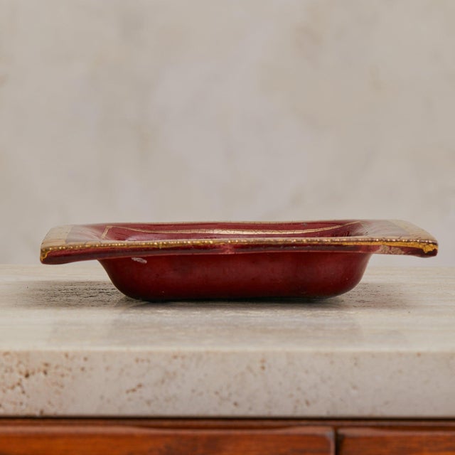 Mid-Century Modern French Gilt + Crimson Ceramic Tray by Georges Pelletier, 1970s For Sale - Image 3 of 6