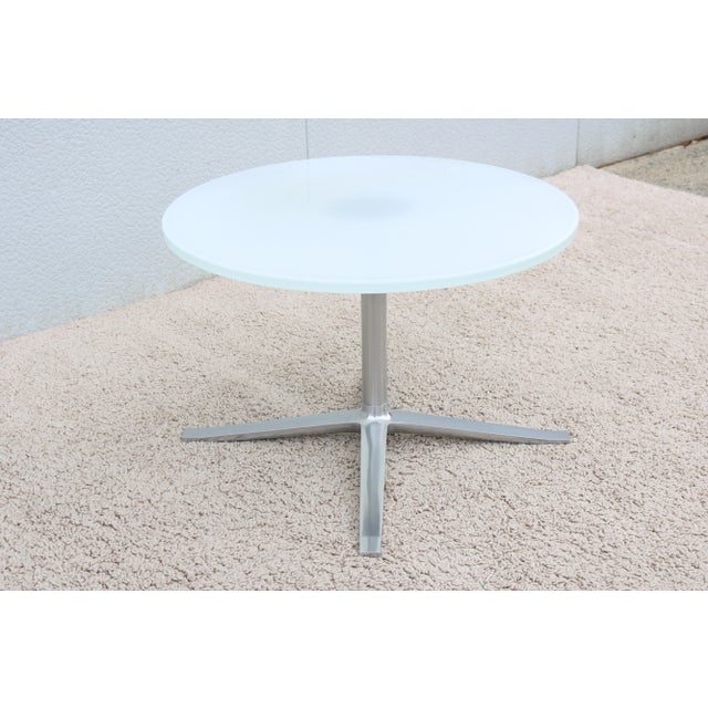 White Modern Pearson Lloyd for Coalesse Bob Round Glass Top Occasional Coffee Table For Sale - Image 8 of 13