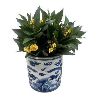 Chinese Qing Dynasty Style Blue & White Dragon Motif Porcelain Planter For Sale