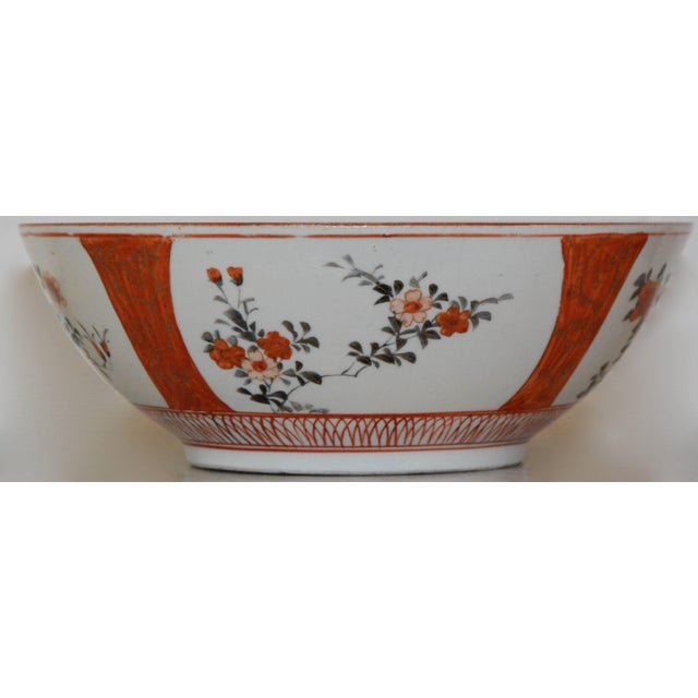 Chinese Early 19th Century Oriental Bowl With Flowers For Sale - Image 3 of 7