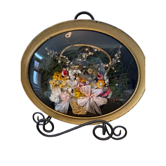 Vintage Victorian Style Oval Convex Bubble Glass Shadow Box - Framed Dried Floral Bouquet Basket For Sale