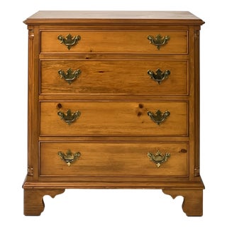 Vintage Kittinger Colonial Revival Knotty Pine Small Chest of Drawers For Sale