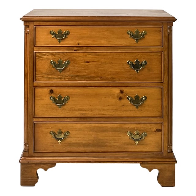 Vintage Kittinger Colonial Revival Knotty Pine Small Chest of Drawers For Sale