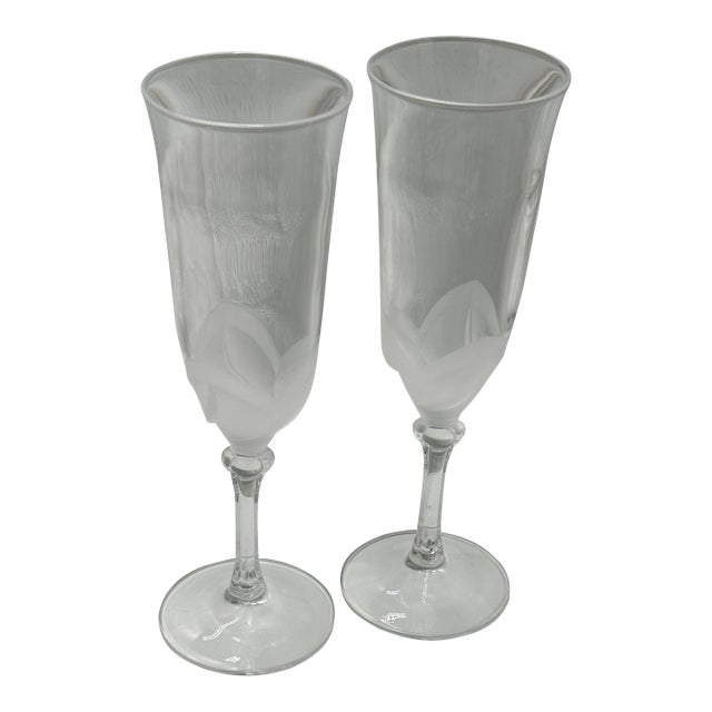 Vintage Frosted Crystal Rosenthal Champagne Flute With Dimensional Lily- Set of 2 For Sale