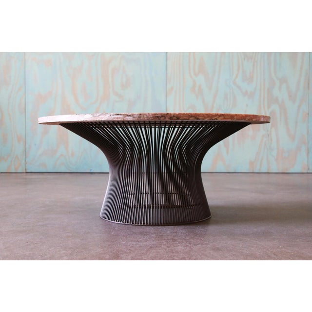 Mid-Century Modern 1960s Attributed to Warren Platner for Knoll Bronze Wire Coffee Table With Pink Marble Top For Sale - Image 3 of 9