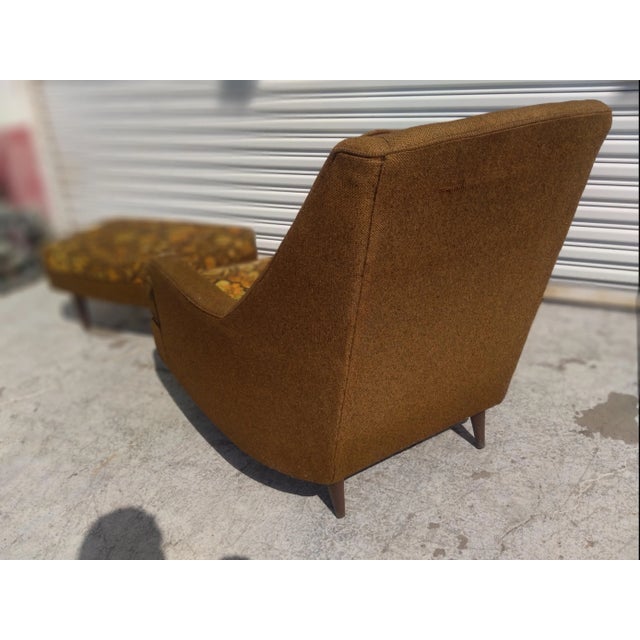 Mid-Century Modern Schnadig Adrian Pearsall Style Lounge Chair and Ottoman For Sale - Image 3 of 6