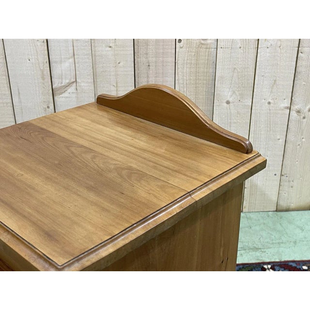 1930s English Bedside Table in Satin Wood, 1930s For Sale - Image 5 of 12