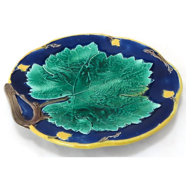 This Really is an Absolutely Beautiful Authentic Antique Victorian Majolica Serving Dish. Circa Approx. 1870s - 1880s....